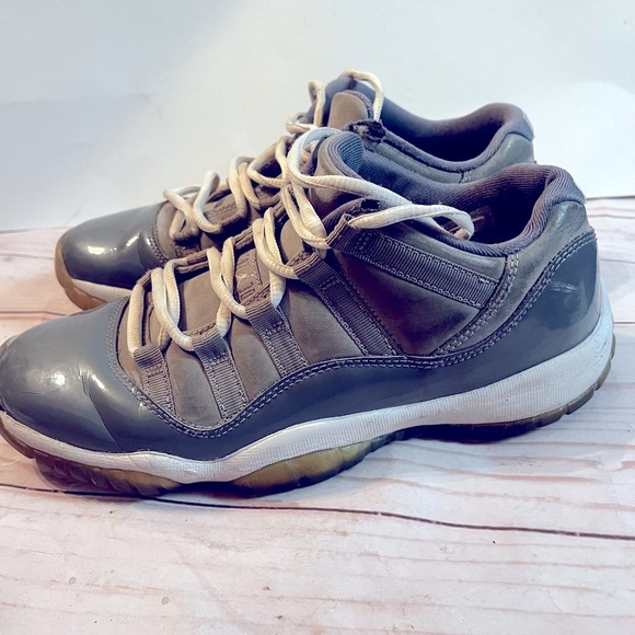 Air Jordan 11 Retro 2010 Cool Grey Sz 6.5Y Big Kids Women 8 - Picture 5 of 10